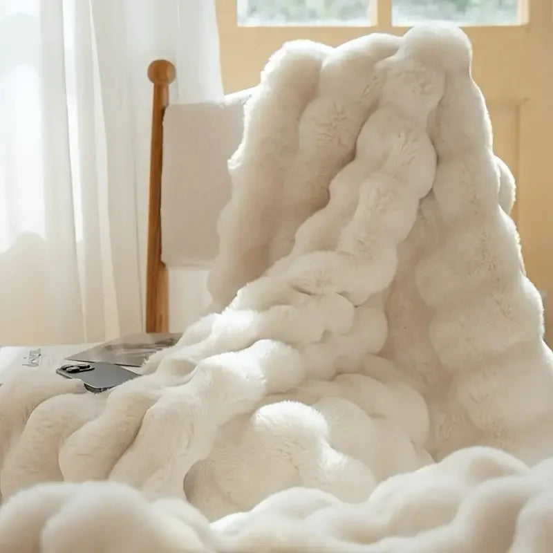 Luxury Bubble Fleece Throw – Ultra-Soft Faux Rabbit Fur Blanket for Couch & Bed