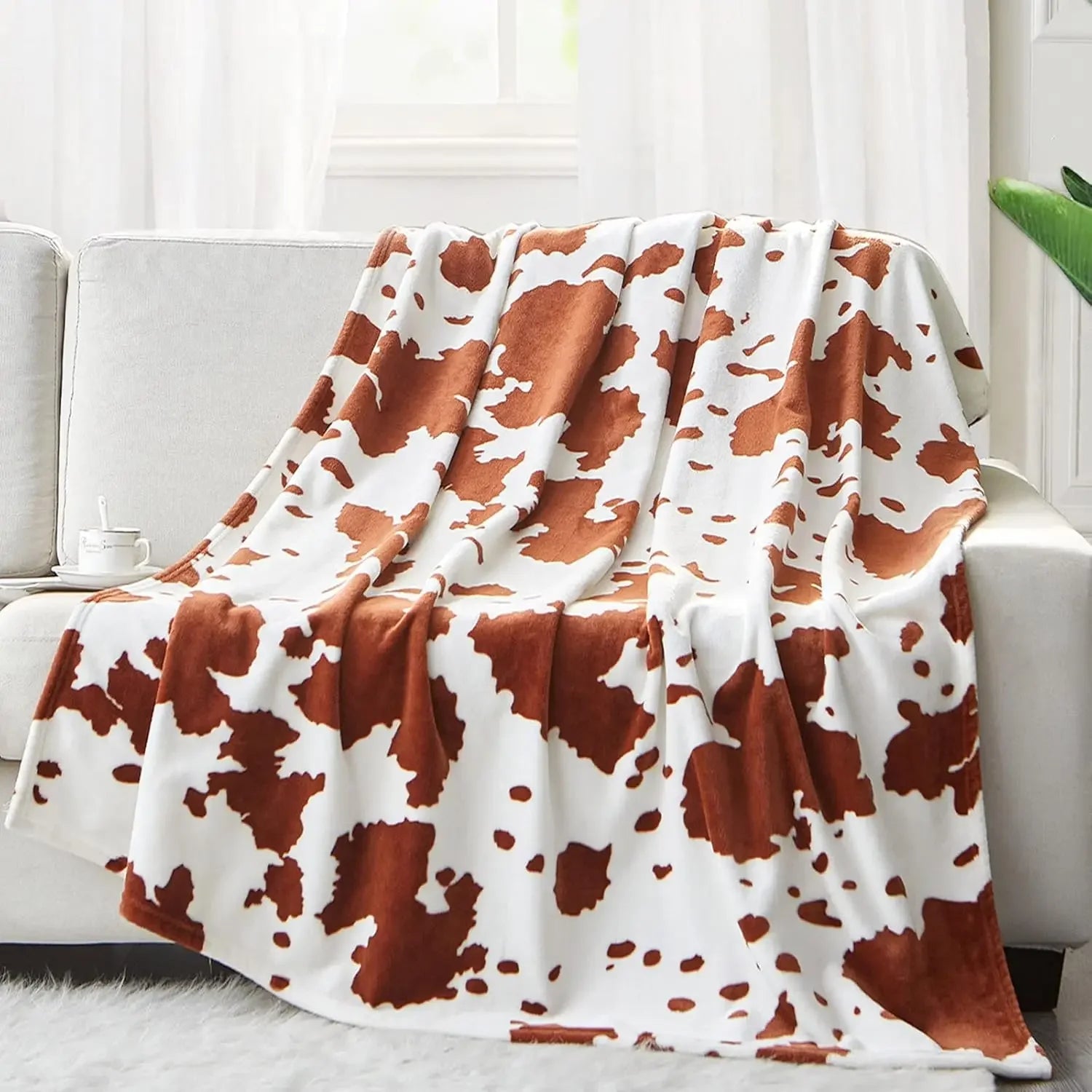 Cozy Cow Print Fleece Blanket – Soft Farmhouse Throw for Couch, Bed & Kids