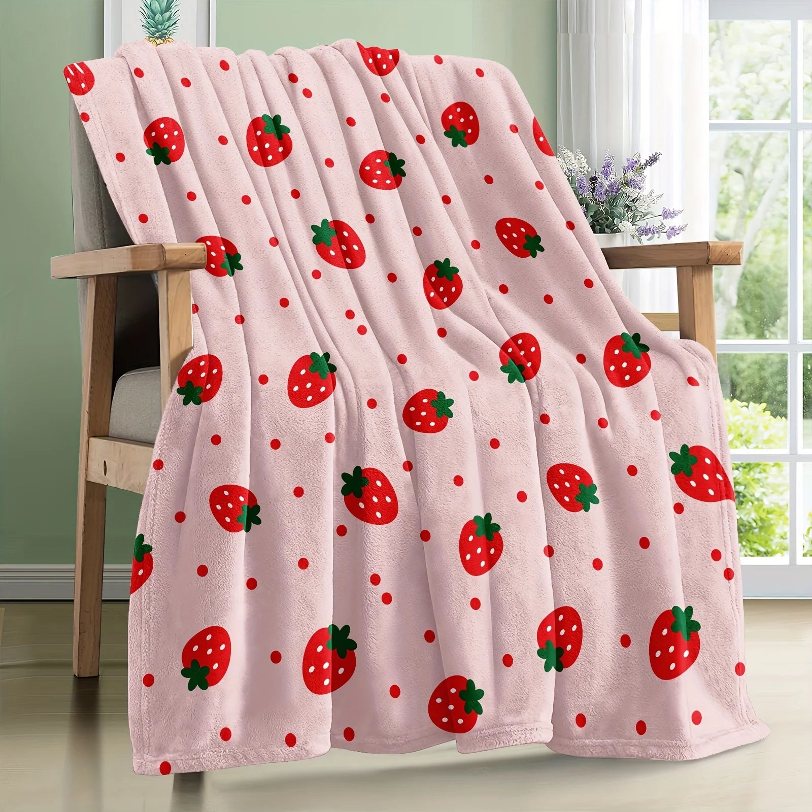 Strawberry Dreams Pink Flannel Blanket – Super Soft, Warm & Adorable Girls Room Decor