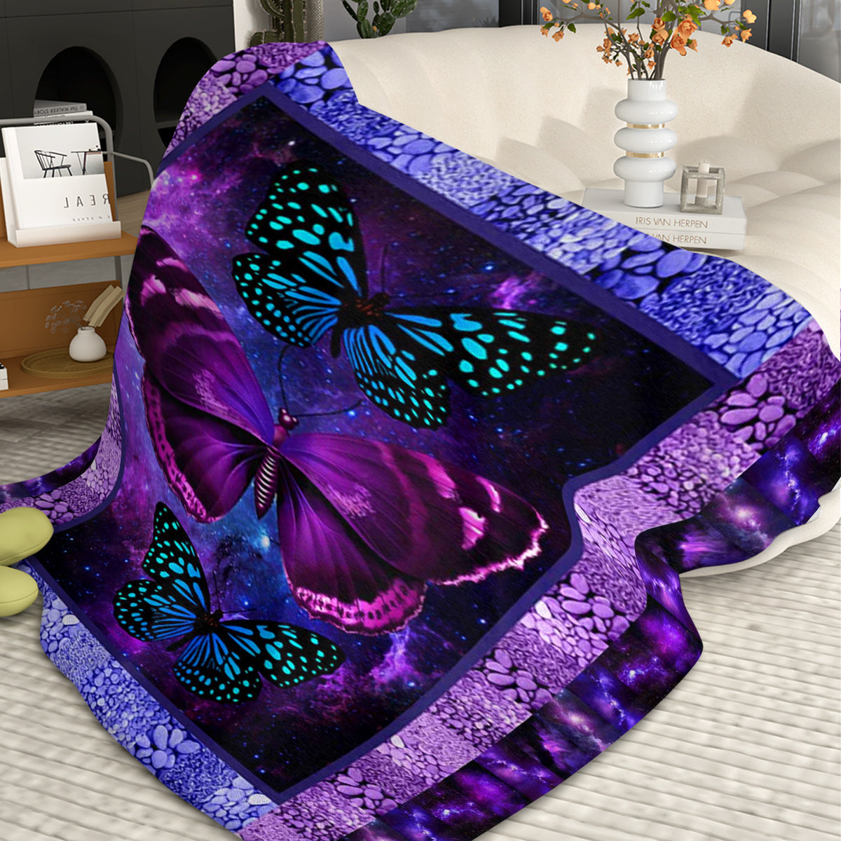 Cozy Butterfly Flannel Blanket — Ultra-Soft, Warm & Lightweight Throw (3 Sizes Available)